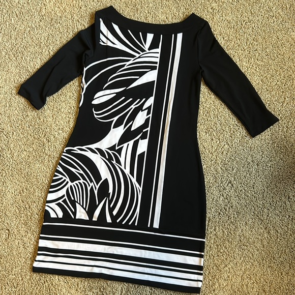 WHBM black & white 3/4 sleeve dress. Sz XS. Cute dress! - Picture 3 of 6